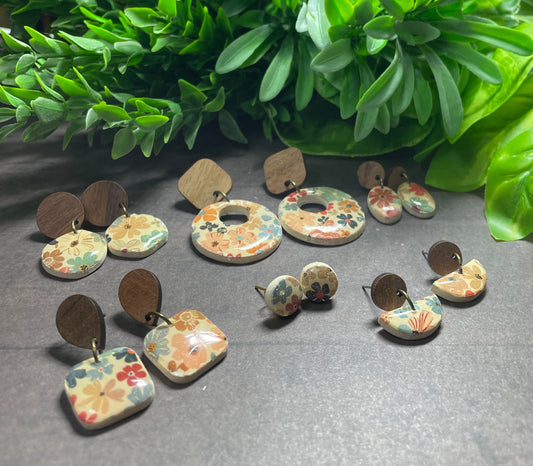Cream rustic flower earrings